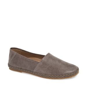 Aetrex Kylie taupe textured leather slip on flats shoes women's